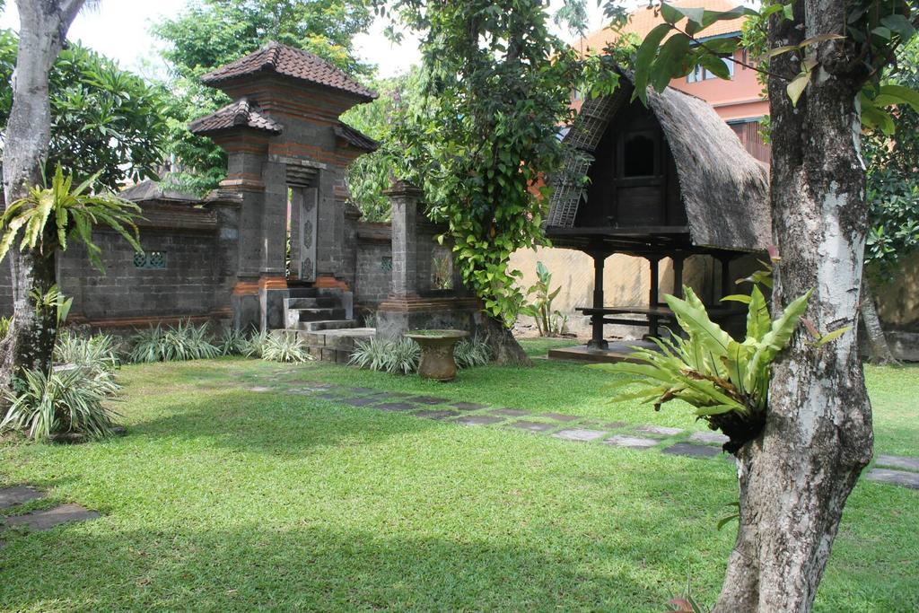 Puri Kutat Lestari Hotel Sanur Екстериор снимка