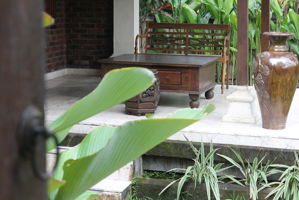Puri Kutat Lestari Hotel Sanur Екстериор снимка